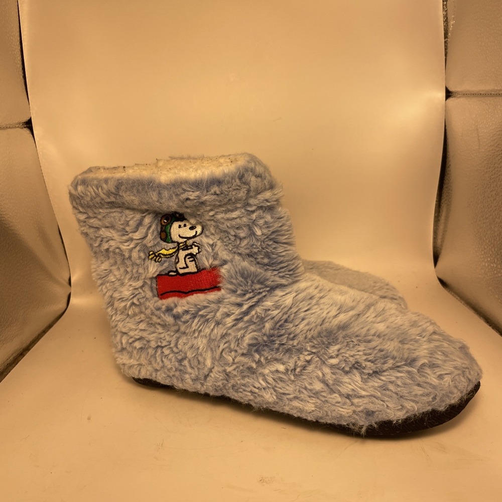 NWT "Peanuts" Light Blue Sherpa High Top Slipper One Sz Fits Most